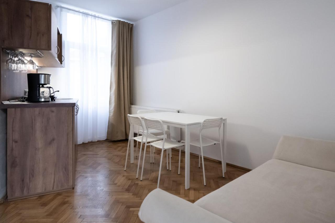 Casa Basarab Brasov Ξενοδοχείο Εξωτερικό φωτογραφία